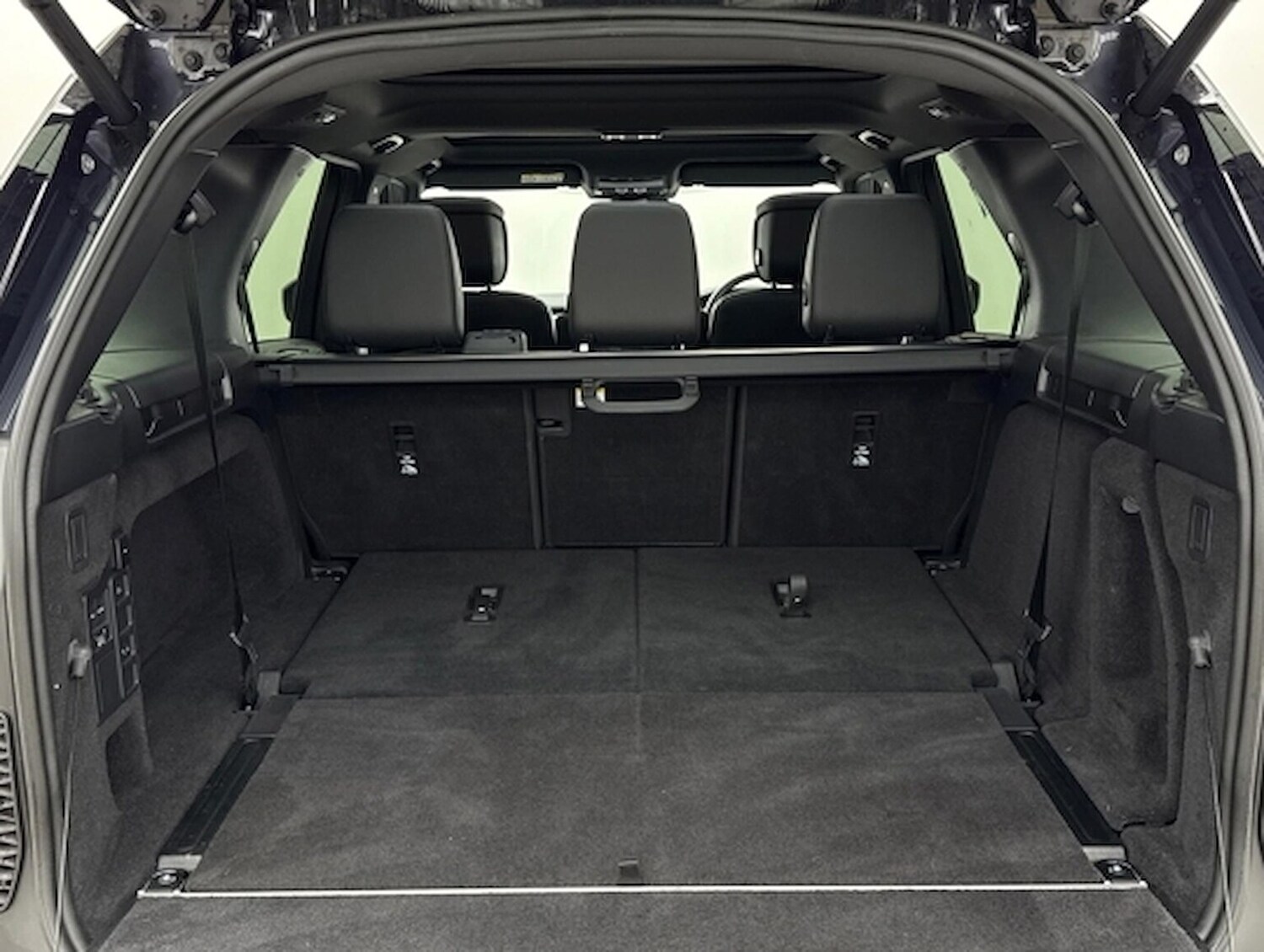 Used Land Rover Discovery 2024 for sale - 78191686: Photo 12