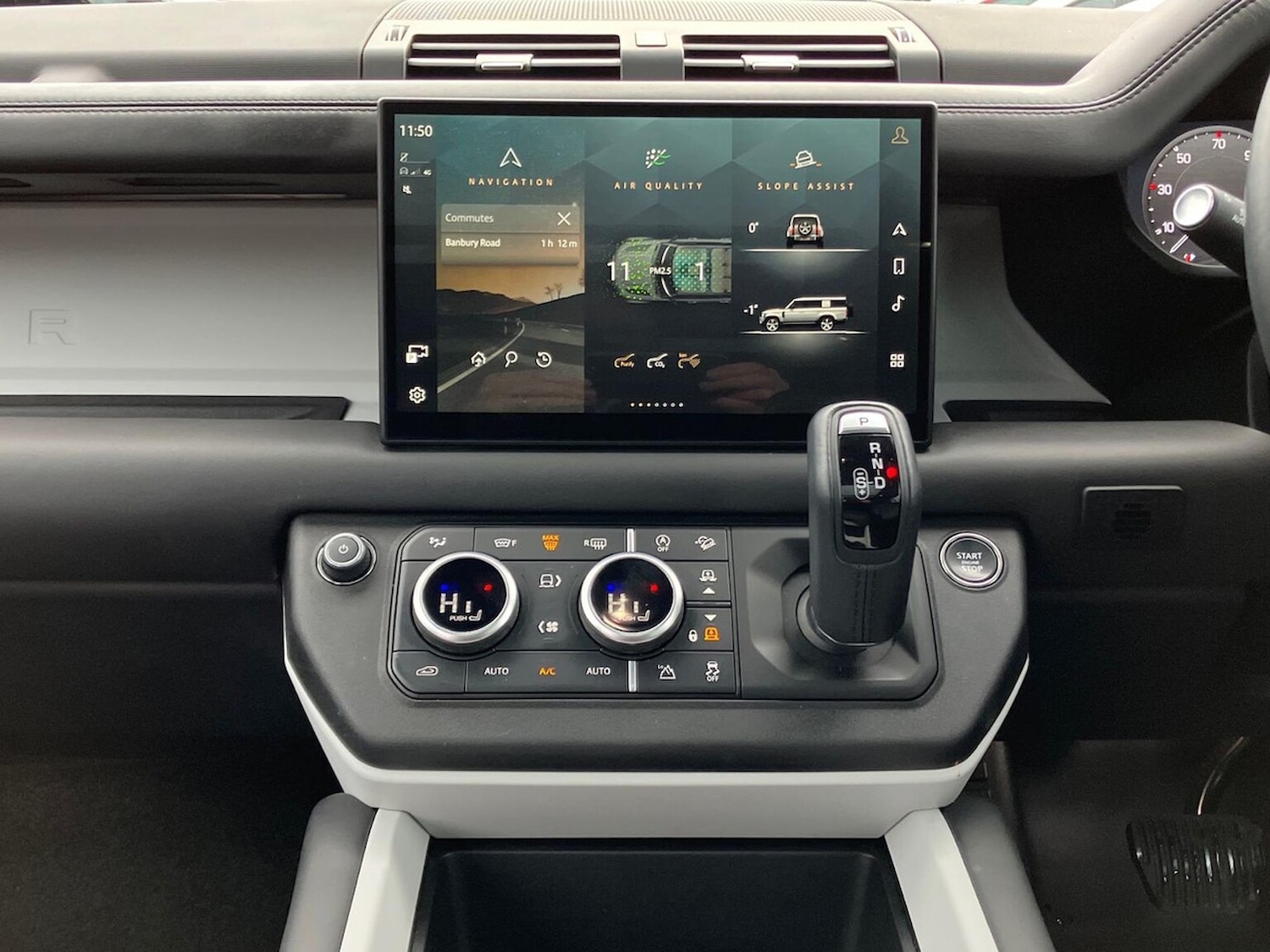 Used Land Rover Defender 2024 for sale - 76885044: Photo 14