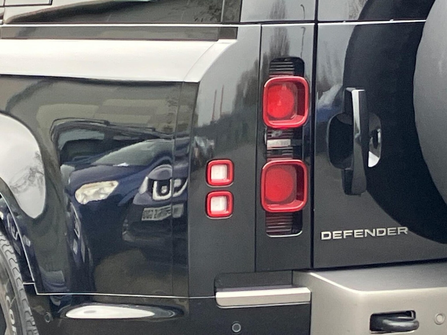 Used Land Rover Defender 2024 for sale - 76885044: Photo 19