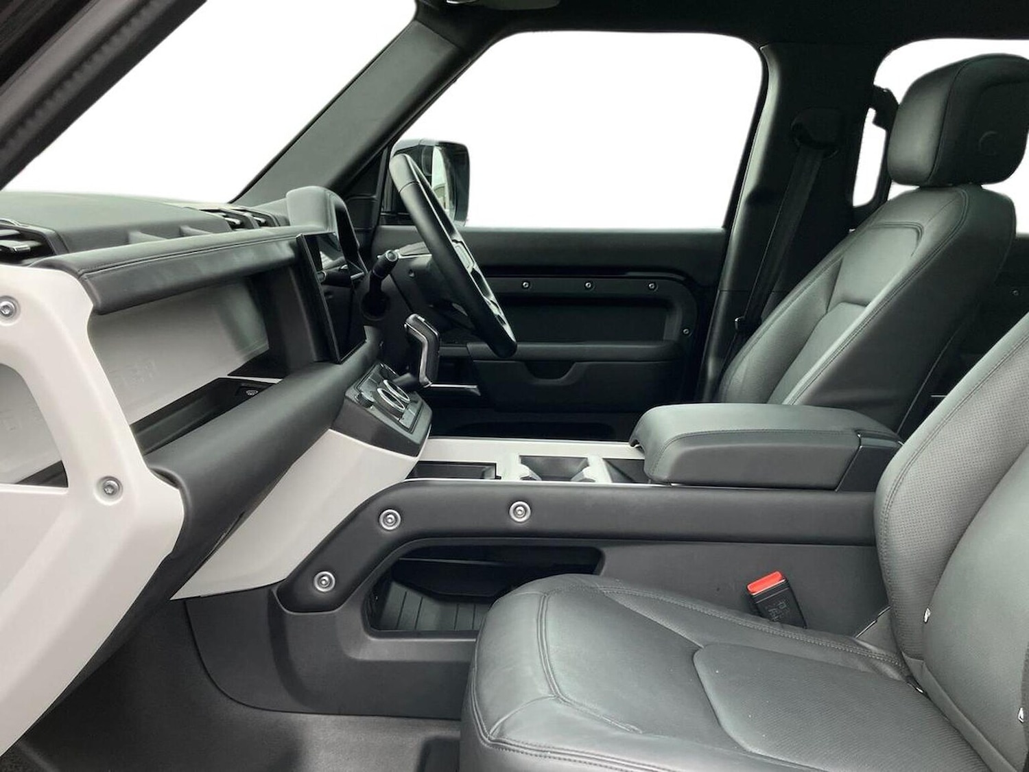 Used Land Rover Defender 2024 for sale - 76885044: Photo 3