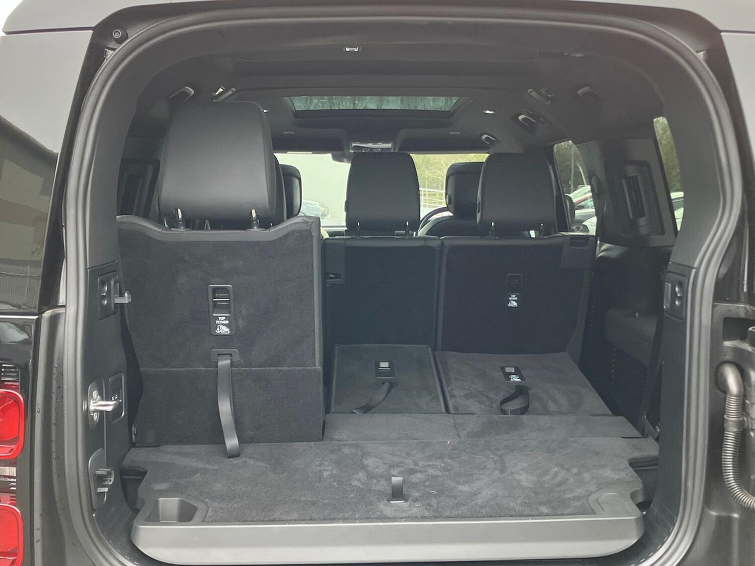 Used Land Rover Defender 2024 for sale - 76885044: Photo 30