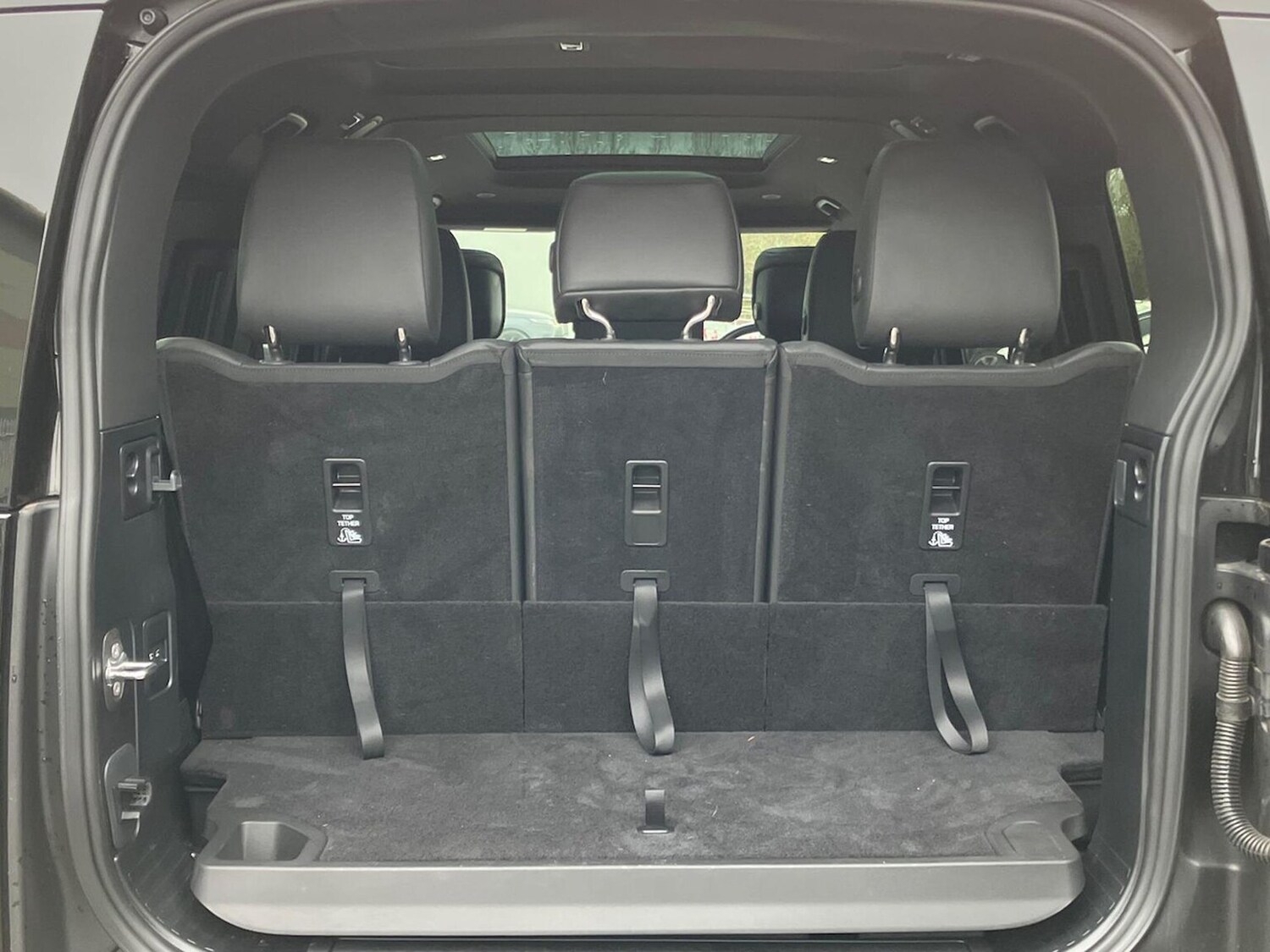 Used Land Rover Defender 2024 for sale - 76885044: Photo 32