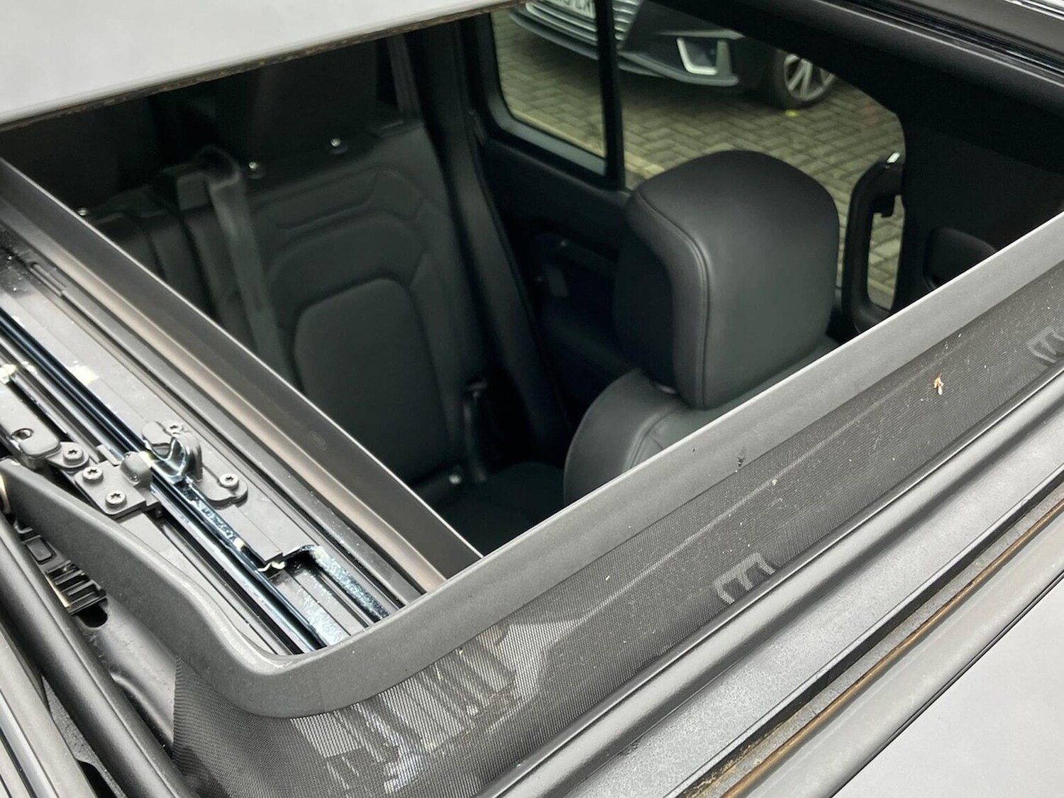 Used Land Rover Defender 2024 for sale - 76885044: Photo 36