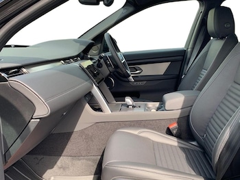 Used Land Rover Discovery Sport 2025 for sale - 77872130: Photo