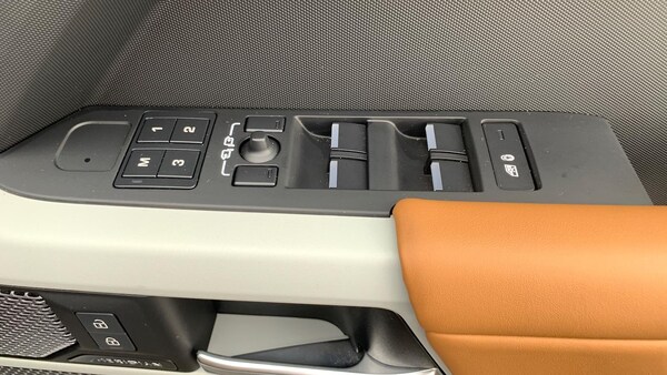Used Land Rover Defender 2024 for sale - 75436313: Photo 25