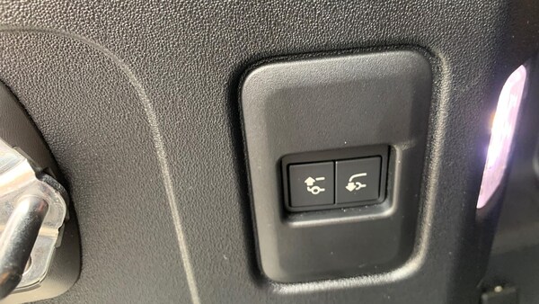 Used Land Rover Defender 2024 for sale - 75436313: Photo 27