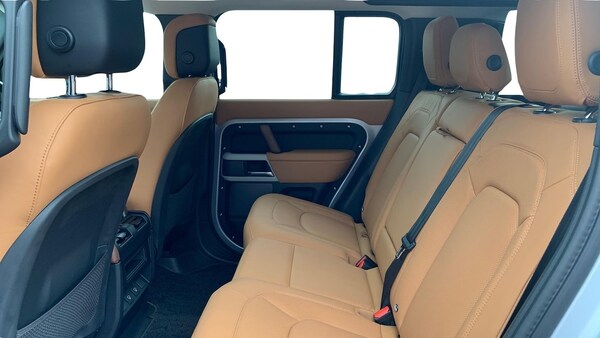 Used Land Rover Defender 2024 for sale - 75436313: Photo 4
