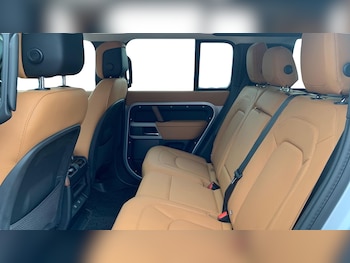 Used Land Rover Defender 2024 for sale - 75436313: Photo