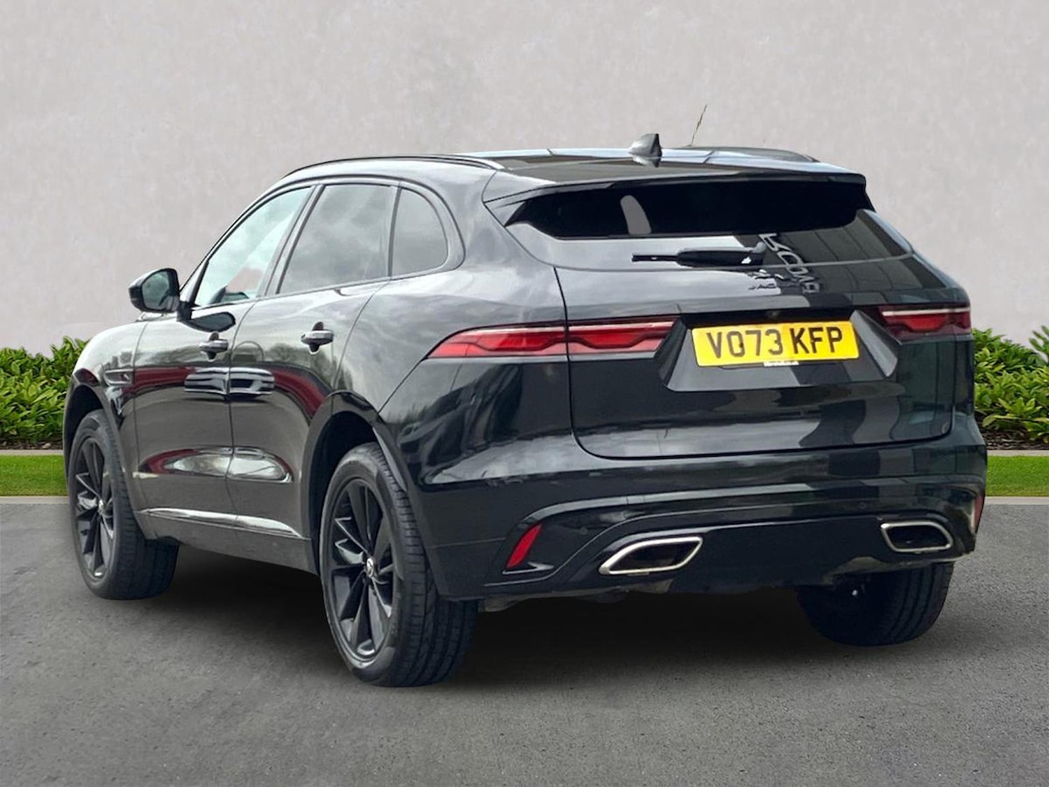 Used Jaguar F-Pace 2023 for sale - 78191738: Photo 2