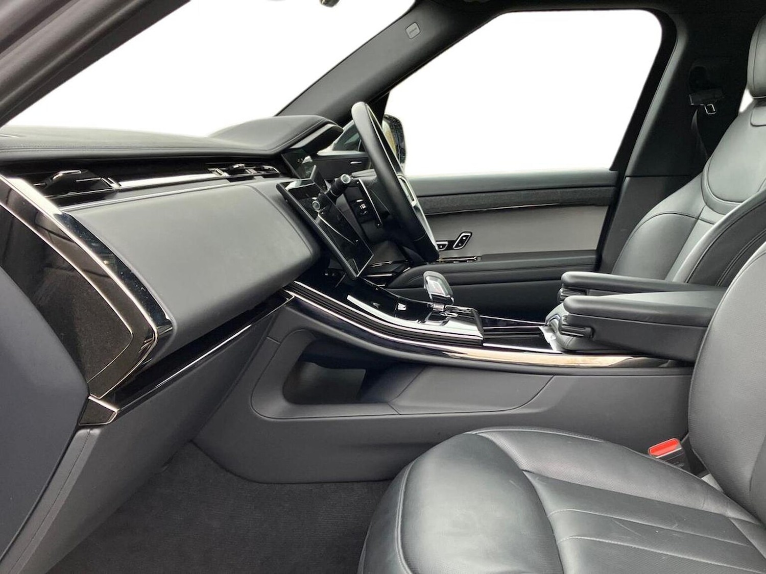 Used Land Rover Range Rover Sport 2024 for sale - 78026143: Photo 3