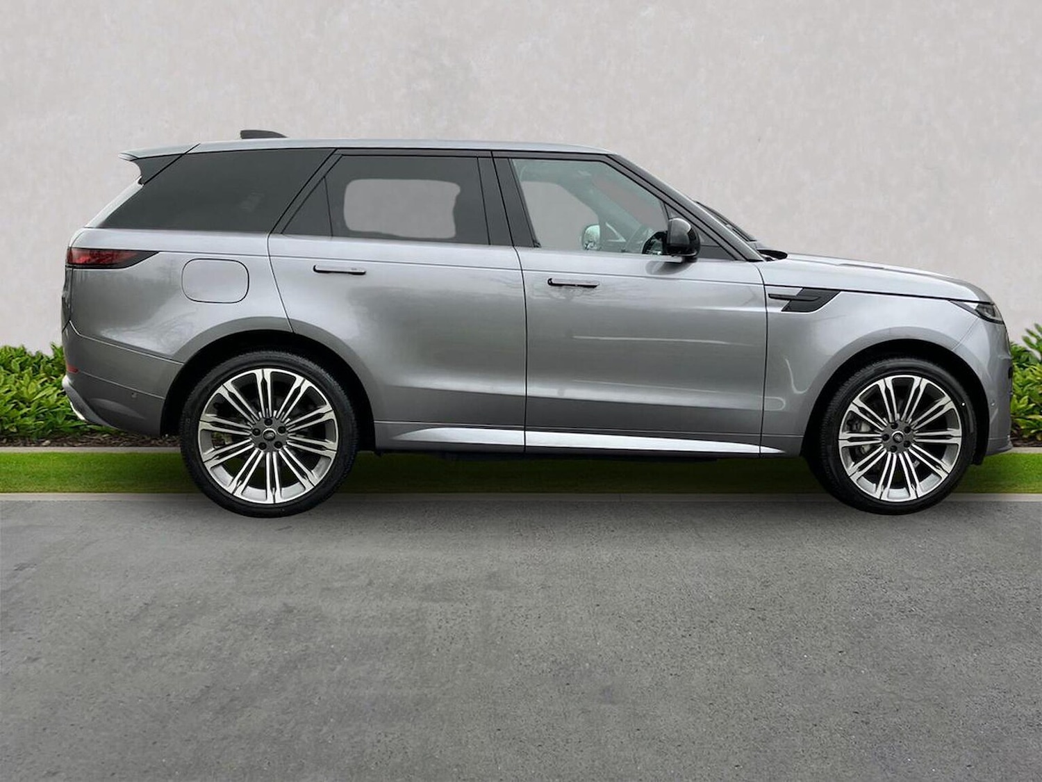 Used Land Rover Range Rover Sport 2024 for sale - 78026143: Photo 5