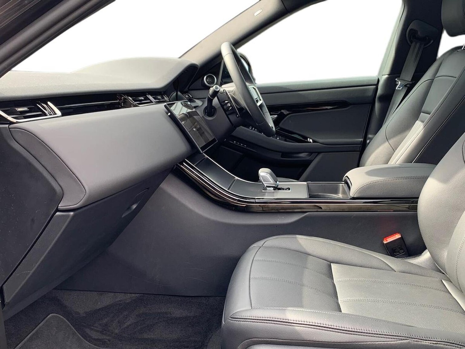 Used Land Rover Range Rover Evoque 2025 for sale - 77489437: Photo 3