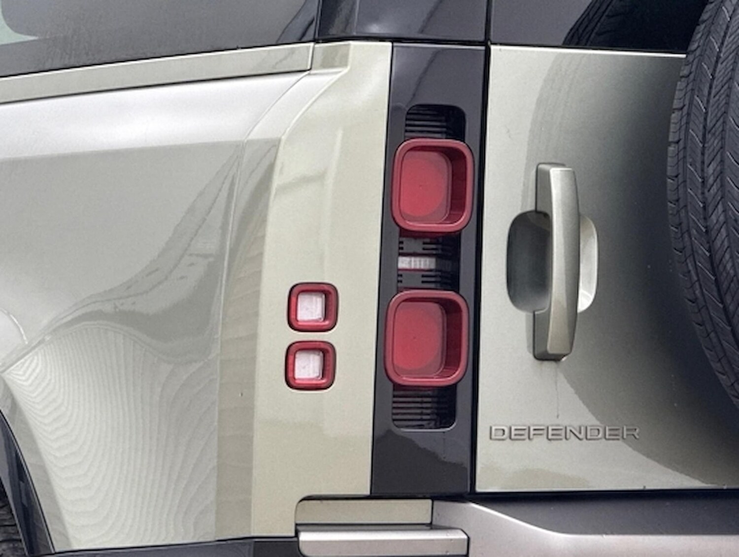 Used Land Rover Defender 2024 for sale - 78191720: Photo 21