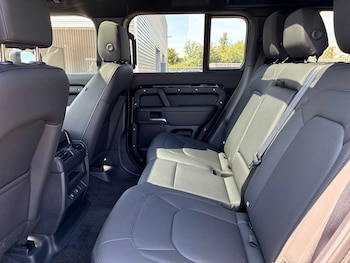 Used Land Rover Defender 2025 for sale - 79114880: Photo