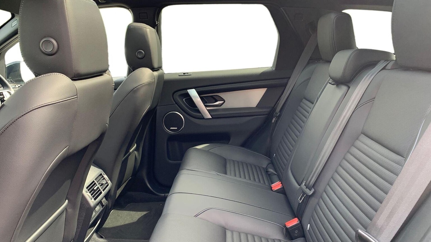 Used Land Rover Range Rover Evoque 2025 for sale - 76107078: Photo 4