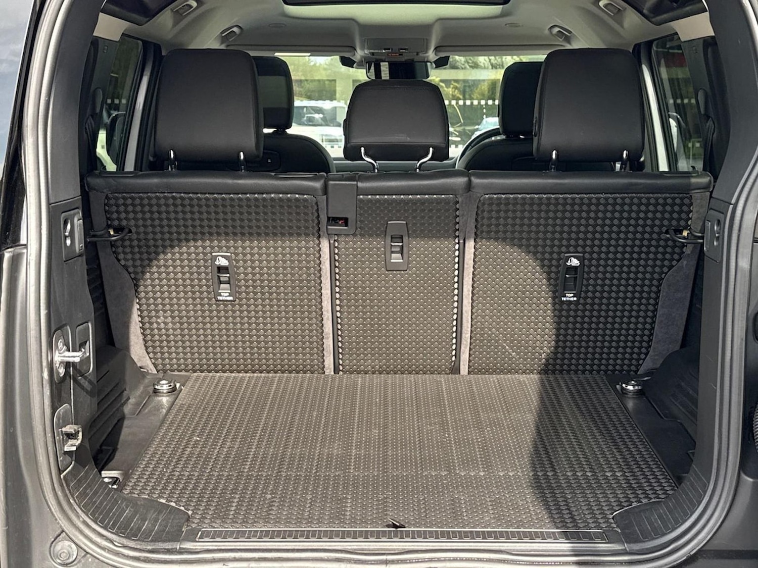 Used Land Rover Defender 2021 for sale - 76741196: Photo 10