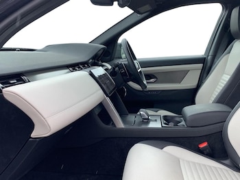 Used Land Rover Discovery Sport 2025 for sale - 75436191: Photo