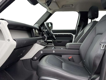 Used Land Rover Defender 2024 for sale - 78310635: Photo