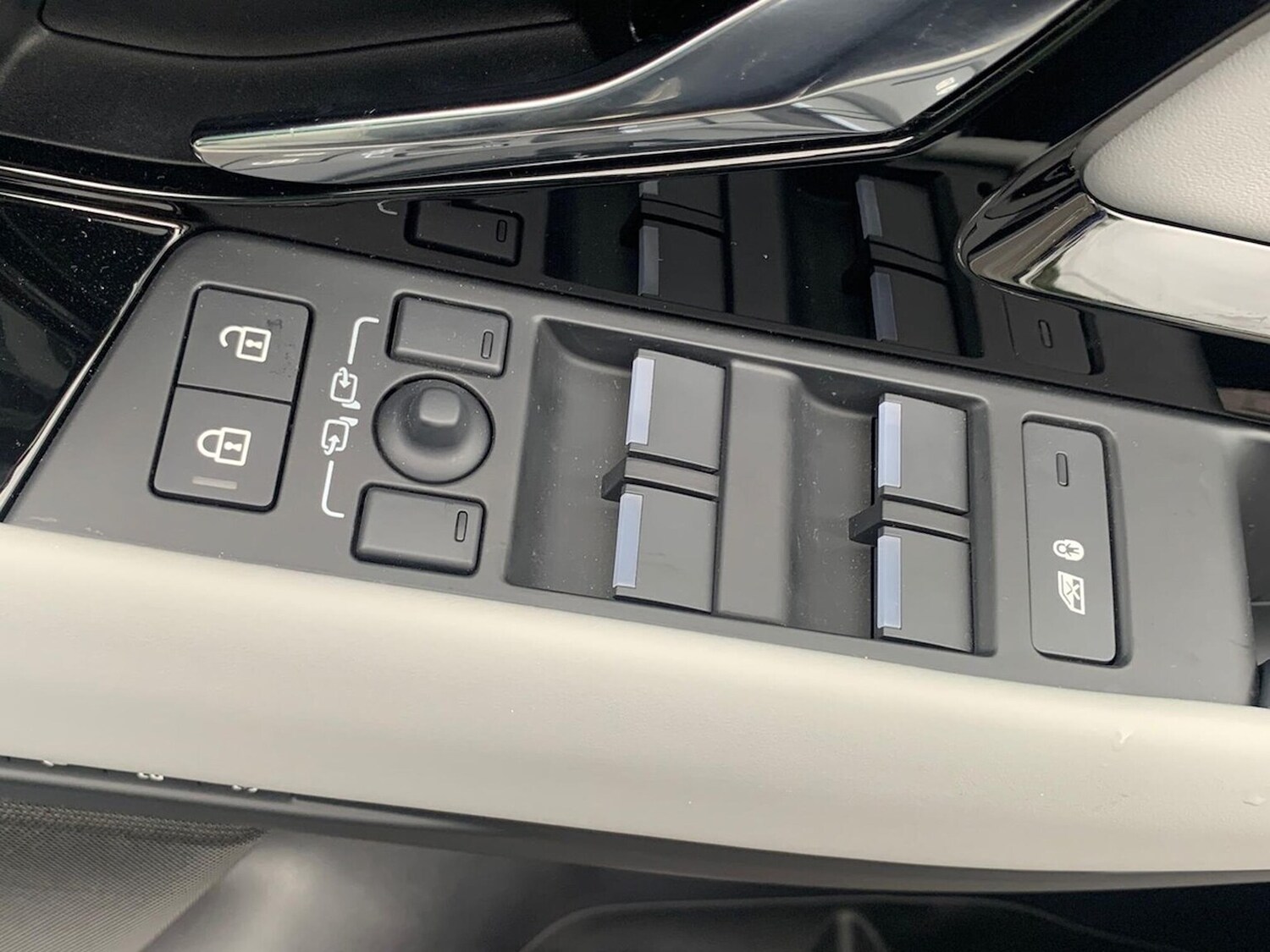 Used Land Rover Range Rover Evoque 2025 for sale - 77489460: Photo 25