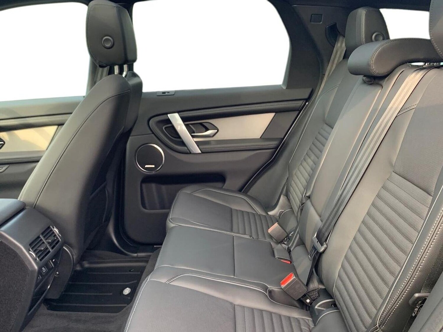 Used Land Rover Discovery Sport 2025 for sale - 77489407: Photo 4