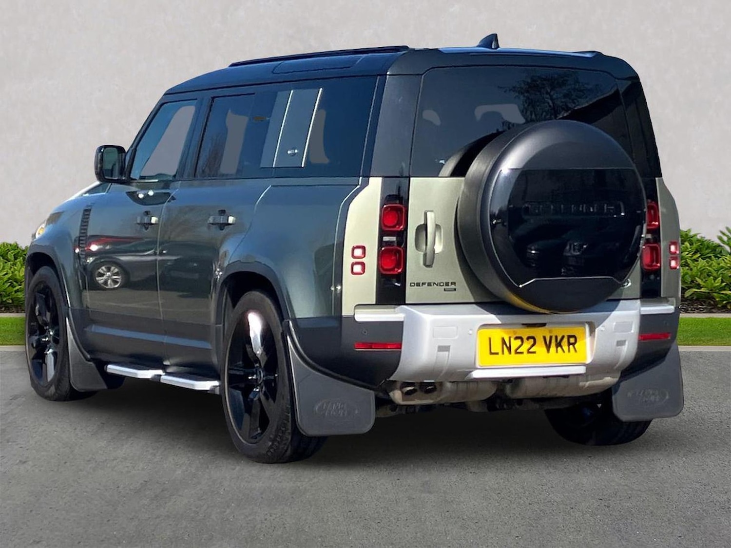 Used Land Rover Defender 2022 for sale - 78191601: Photo 2