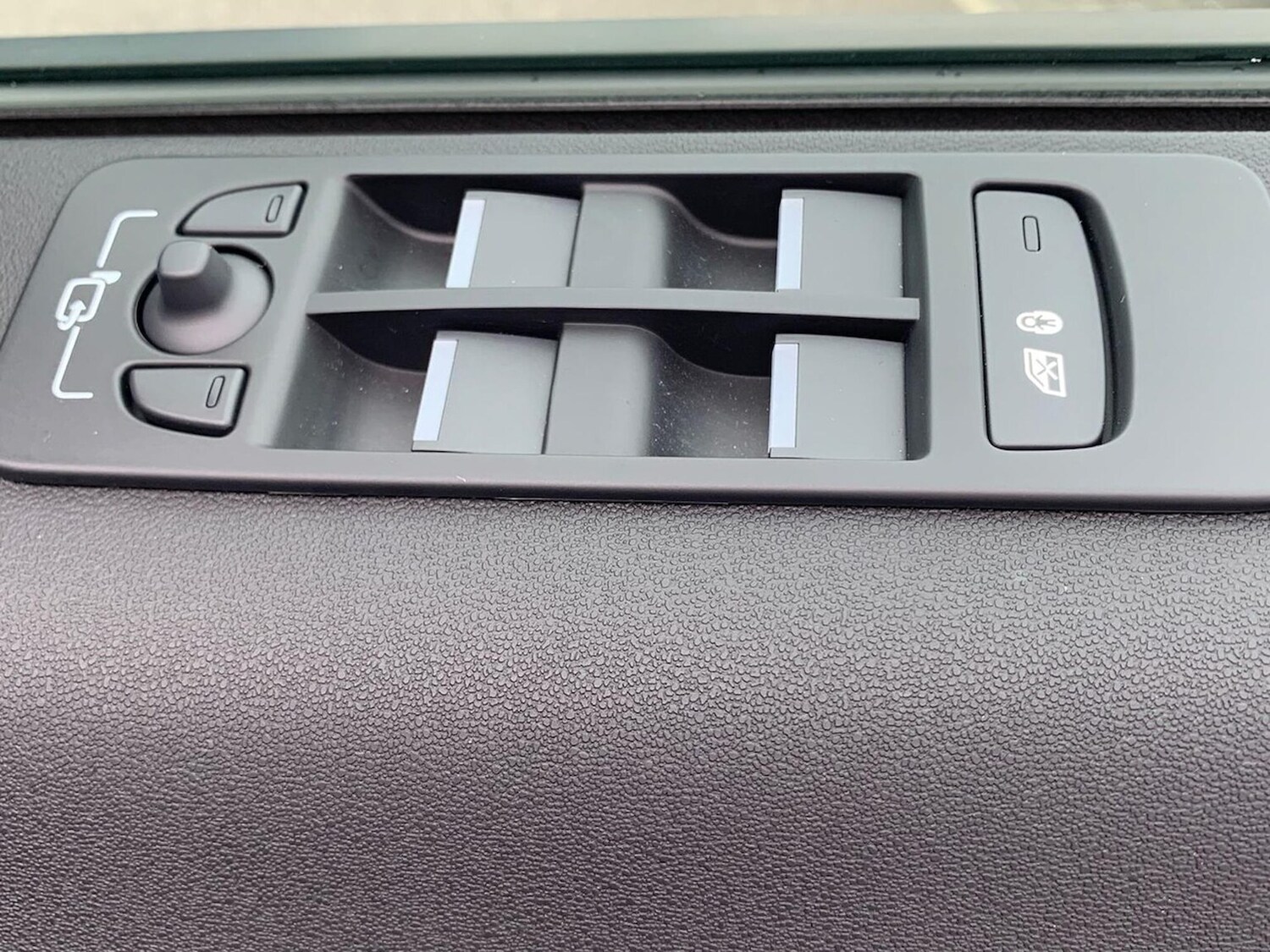 Used Land Rover Discovery Sport 2025 for sale - 75996377: Photo 25