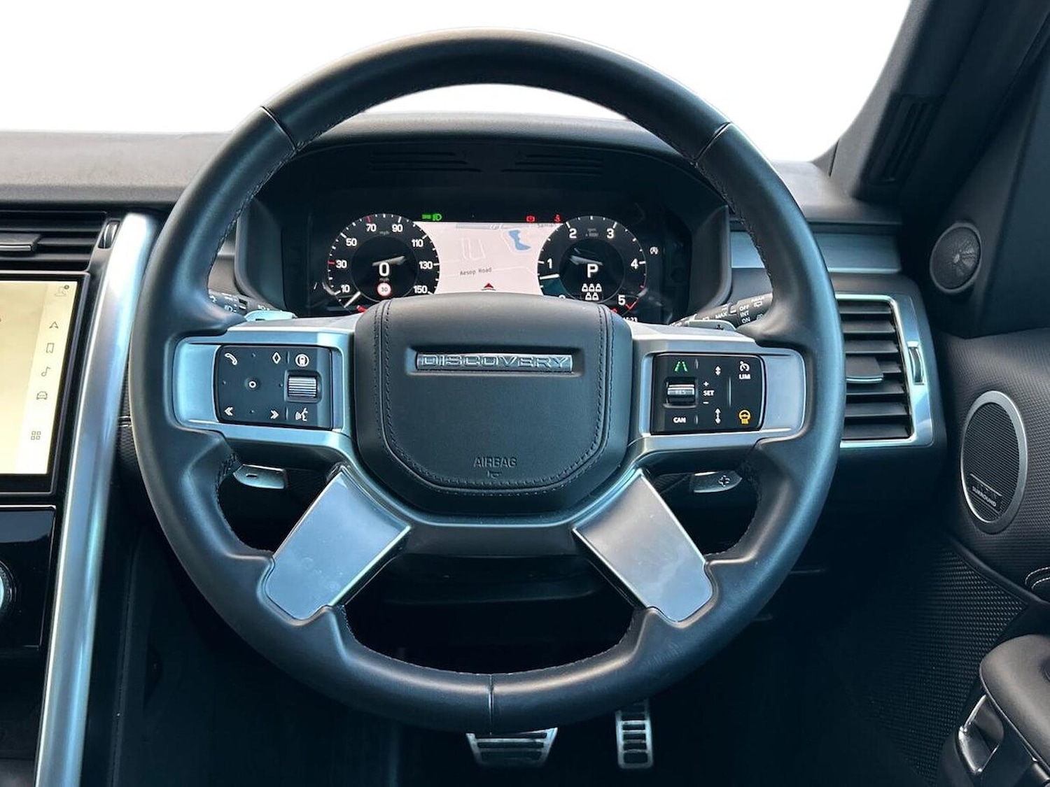 Used Land Rover Discovery 2023 for sale - 76837190: Photo 15