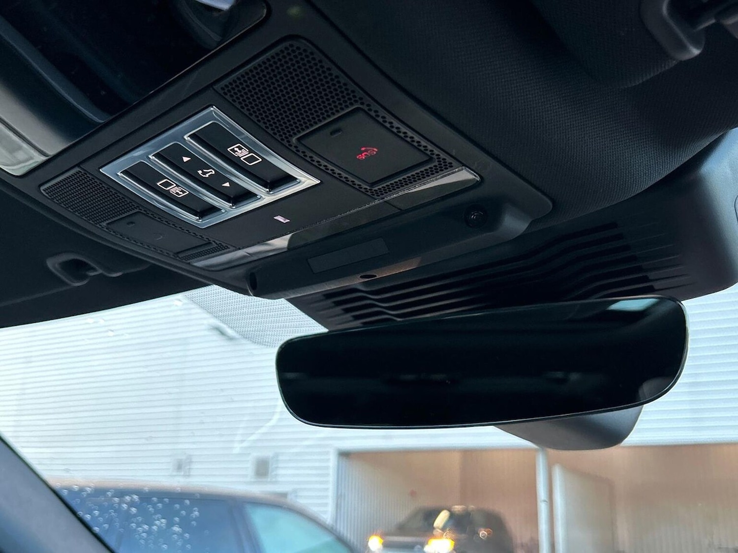 Used Land Rover Discovery 2023 for sale - 76837190: Photo 23