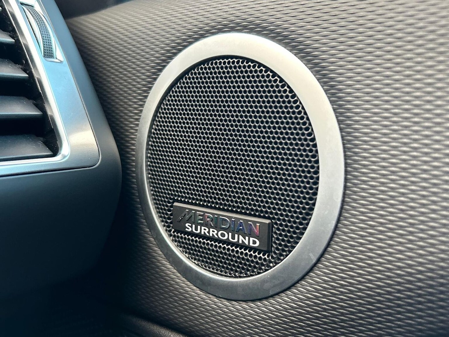 Used Land Rover Discovery 2023 for sale - 76837190: Photo 24