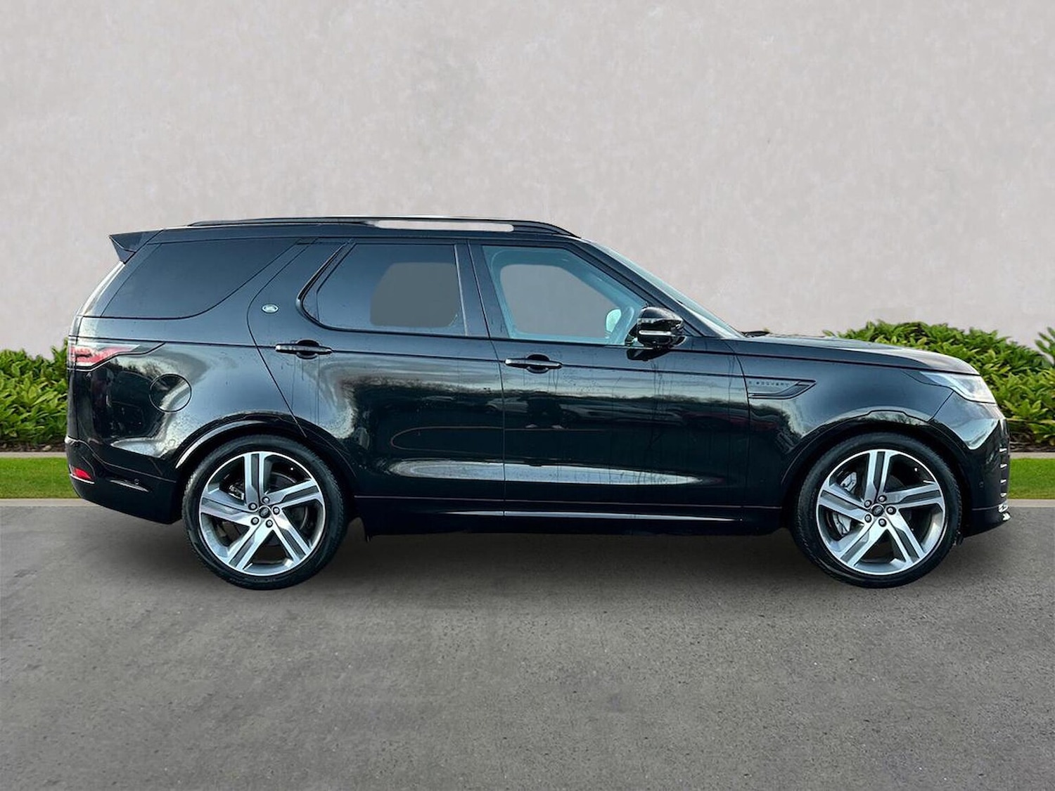 Used Land Rover Discovery 2023 for sale - 76837190: Photo 5