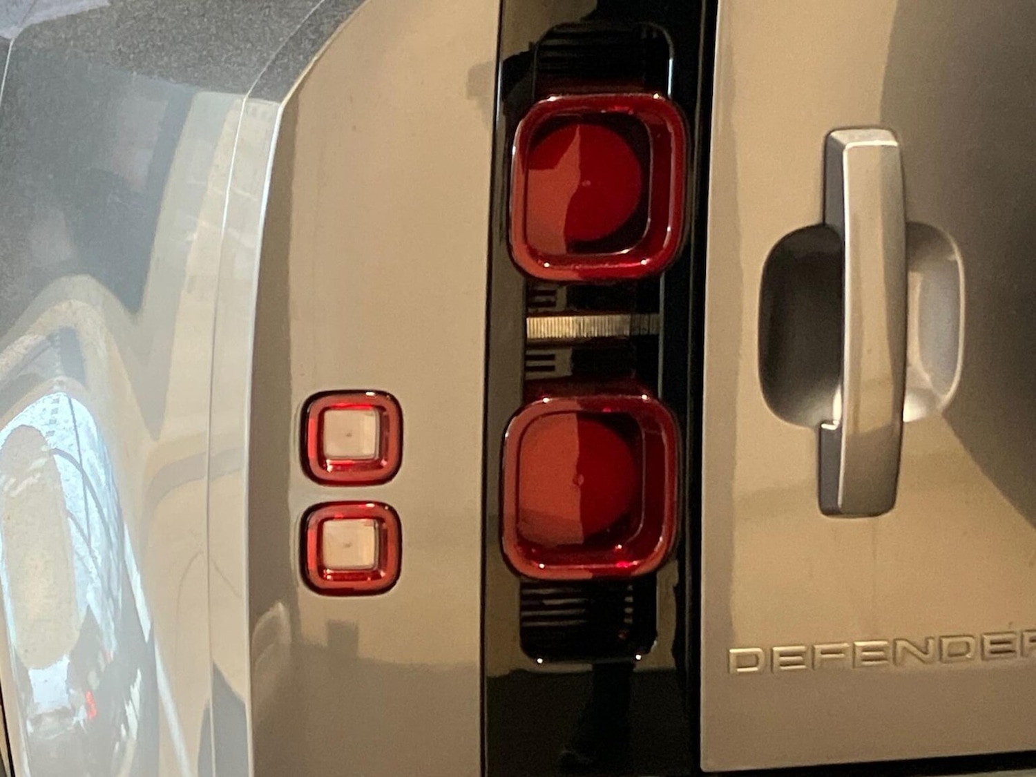 Used Land Rover Defender 2024 for sale - 77983998: Photo 19