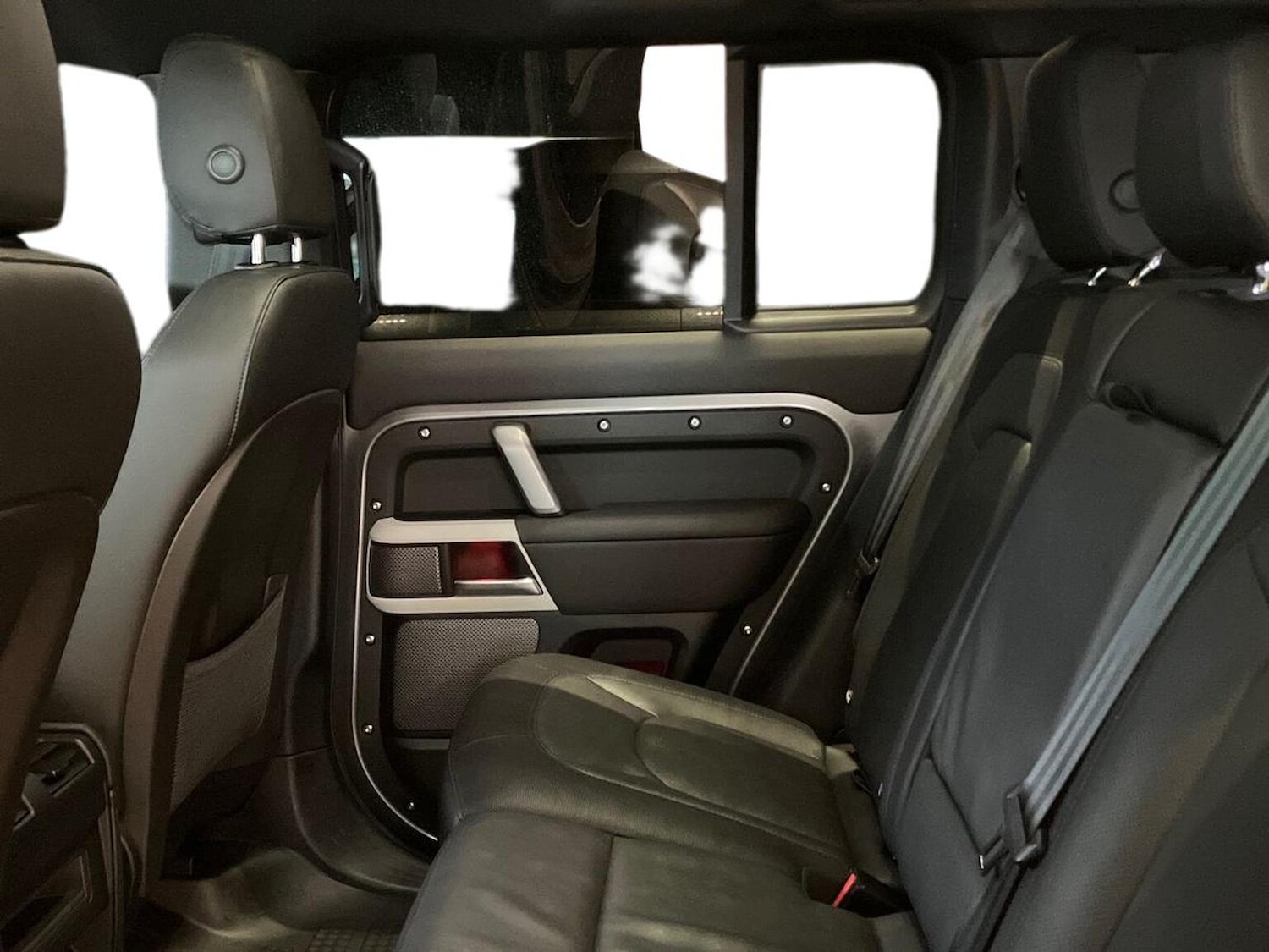 Used Land Rover Defender 2024 for sale - 77983998: Photo 4