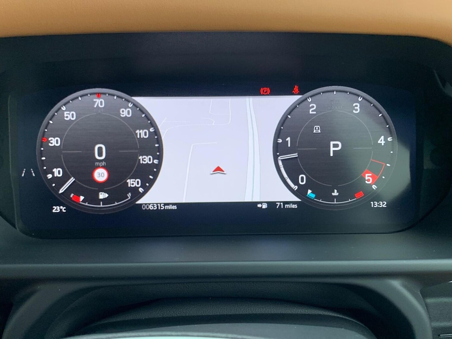 Used Land Rover Defender 2024 for sale - 76605541: Photo 16