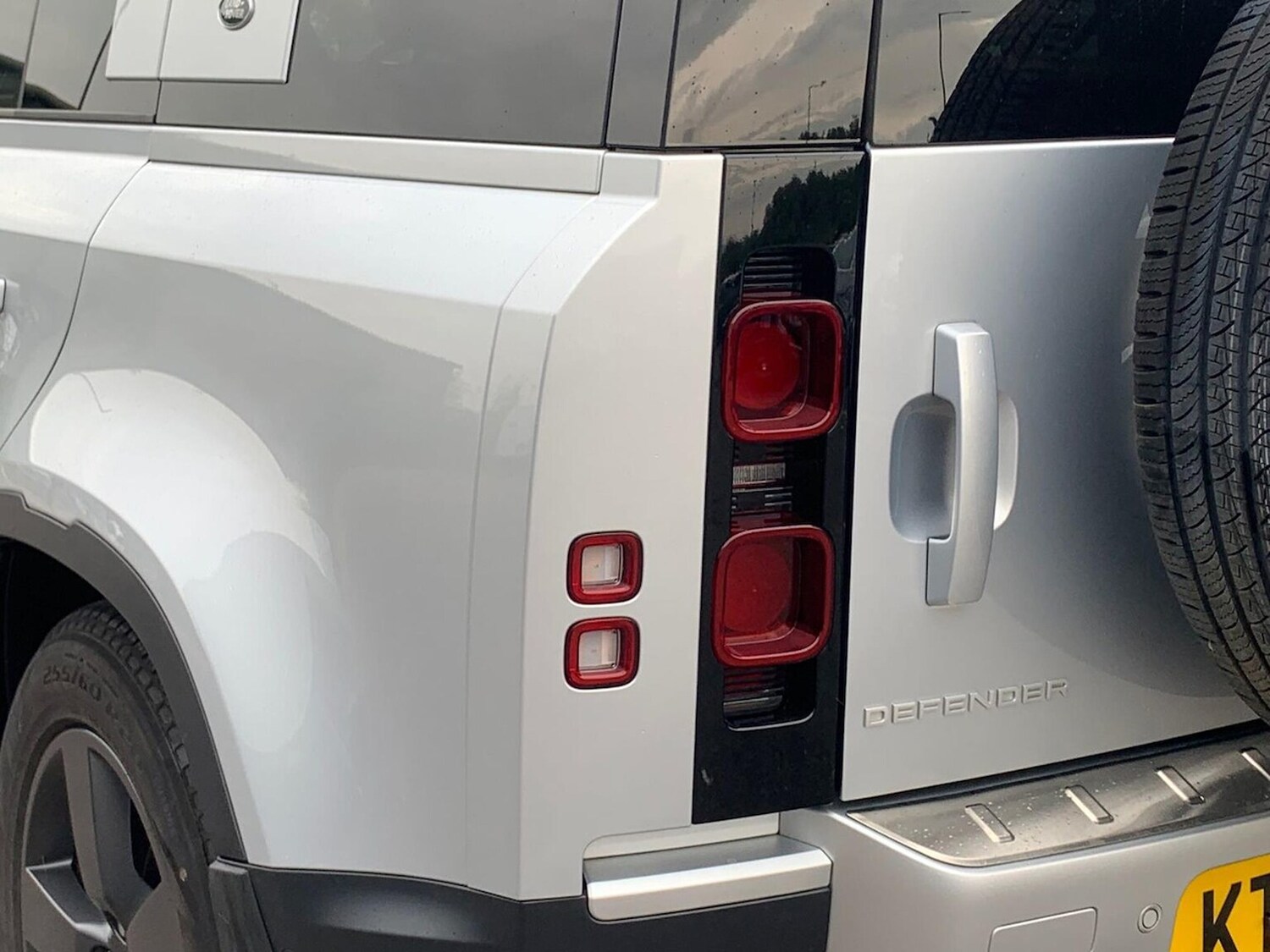 Used Land Rover Defender 2024 for sale - 76605541: Photo 19