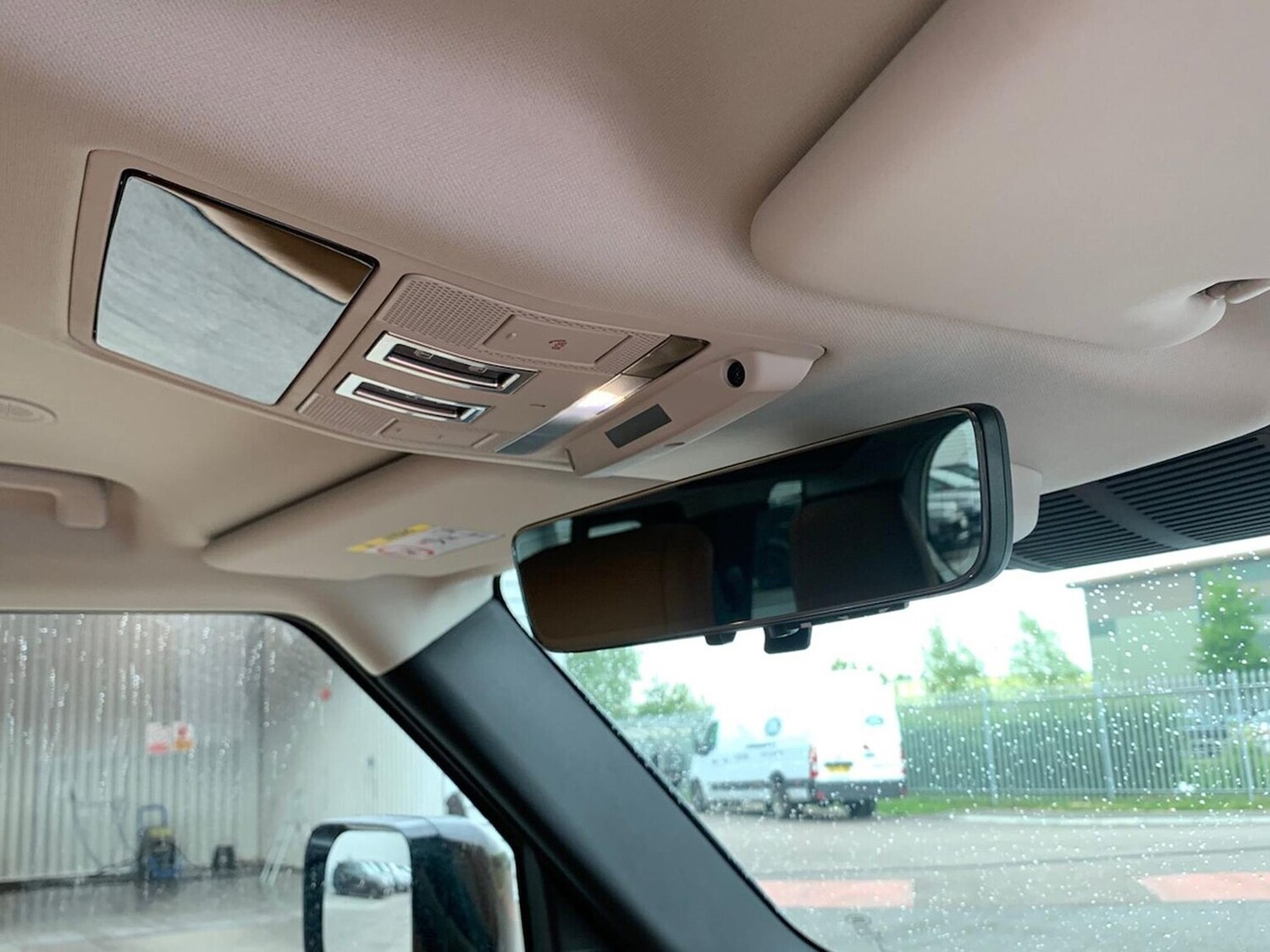 Used Land Rover Defender 2024 for sale - 76605541: Photo 23