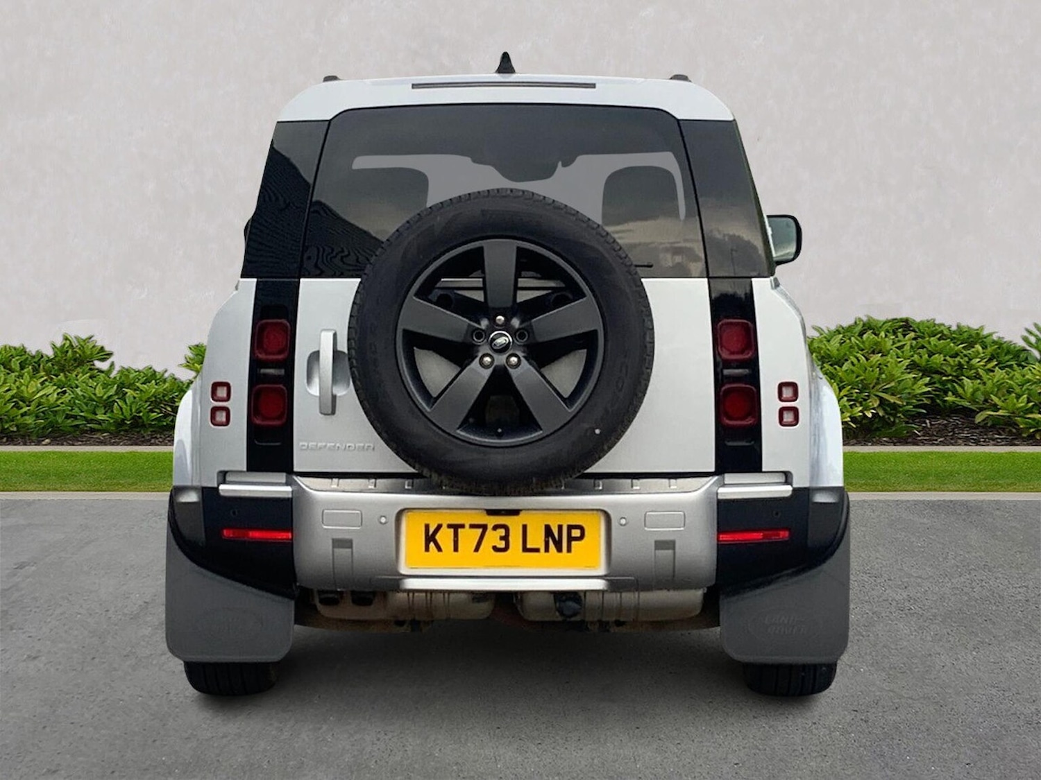 Used Land Rover Defender 2024 for sale - 76605541: Photo 6