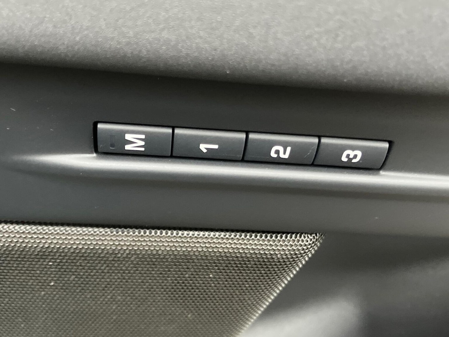 Used Land Rover Range Rover Evoque 2025 for sale - 76016955: Photo 34