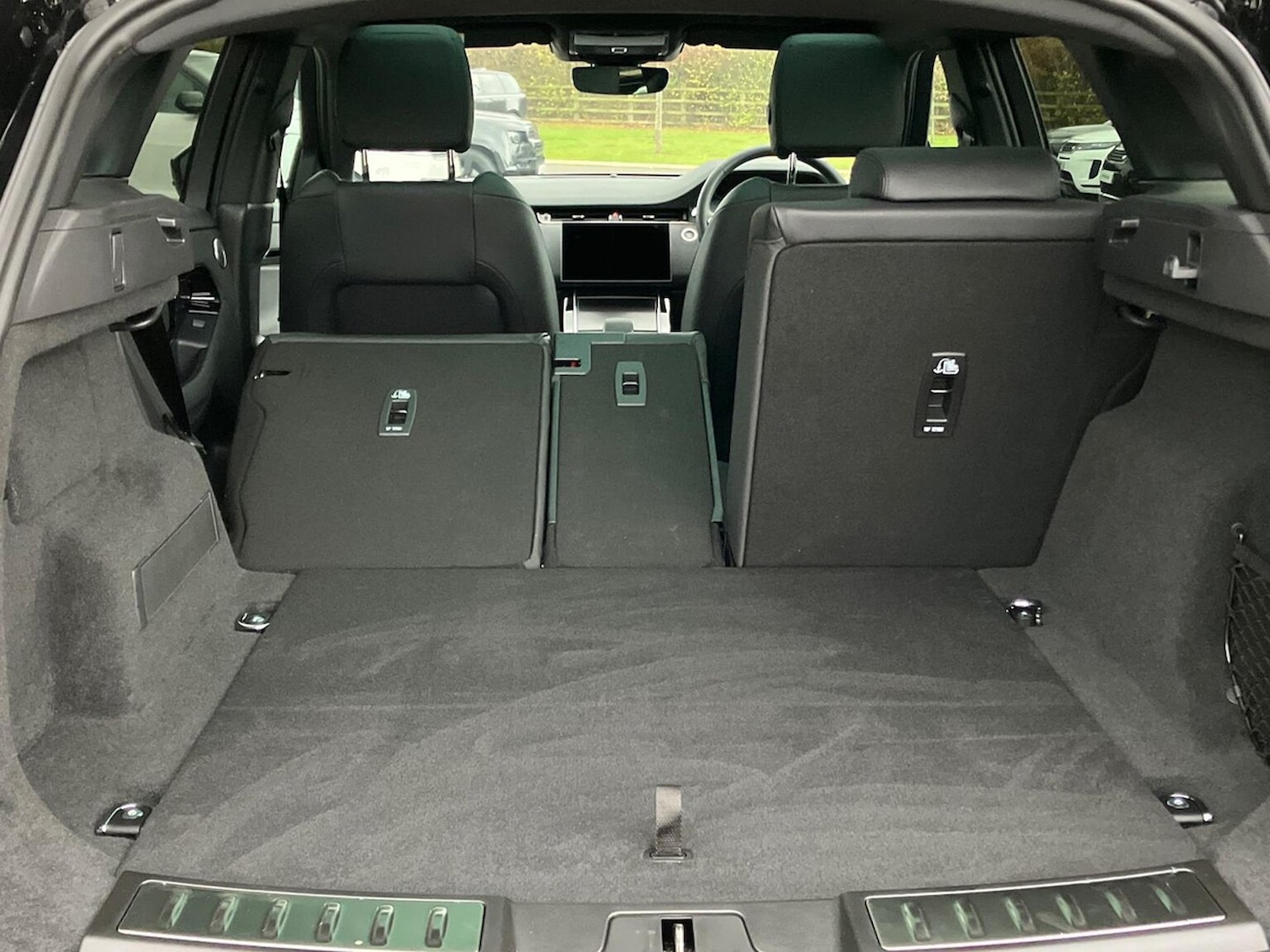 Used Land Rover Range Rover Evoque 2025 for sale - 76016955: Photo 37