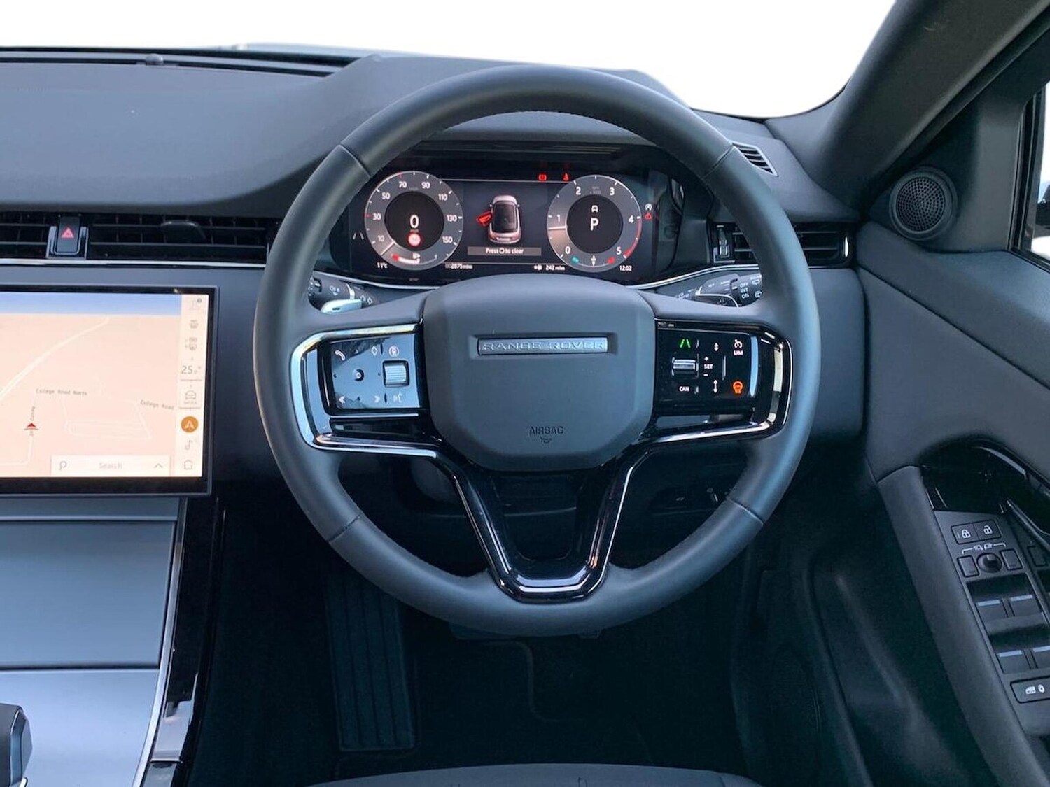 Used Land Rover Range Rover Evoque 2025 for sale - 76352456: Photo 15