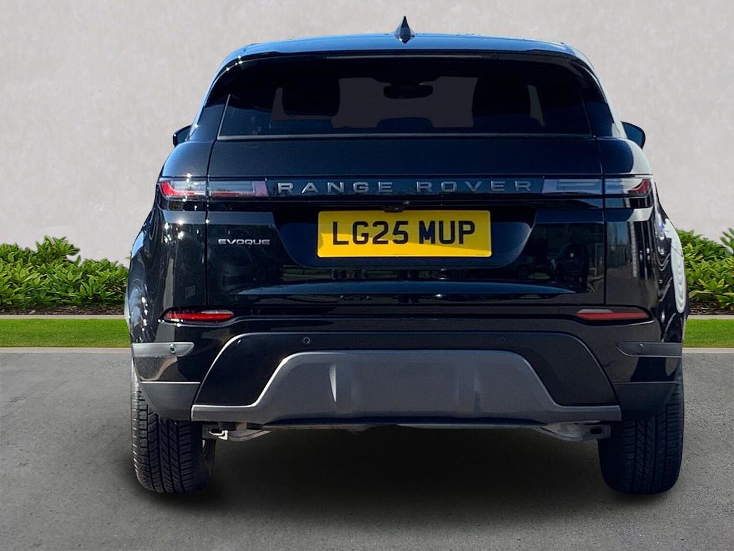 Used Land Rover Range Rover Evoque 2025 for sale - 76352456: Photo 6