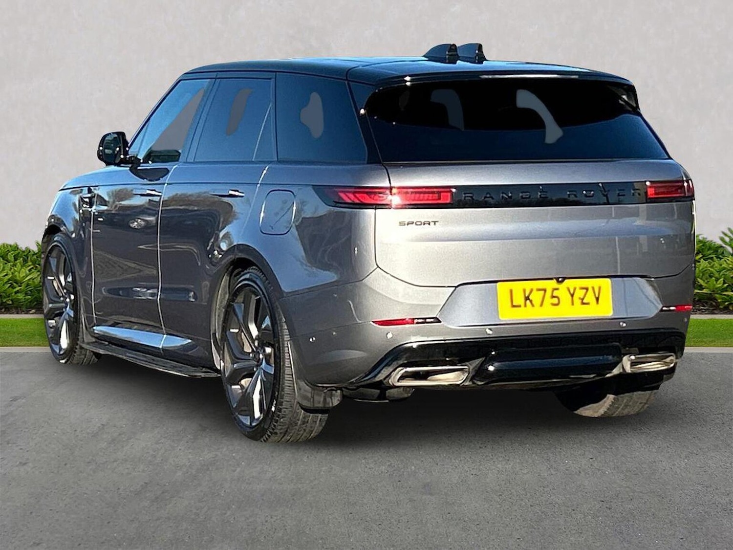 Used Land Rover Range Rover Sport 2025 for sale - 77488145: Photo 2