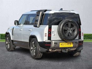 Used Land Rover Defender 2023 for sale - 78332642: Photo
