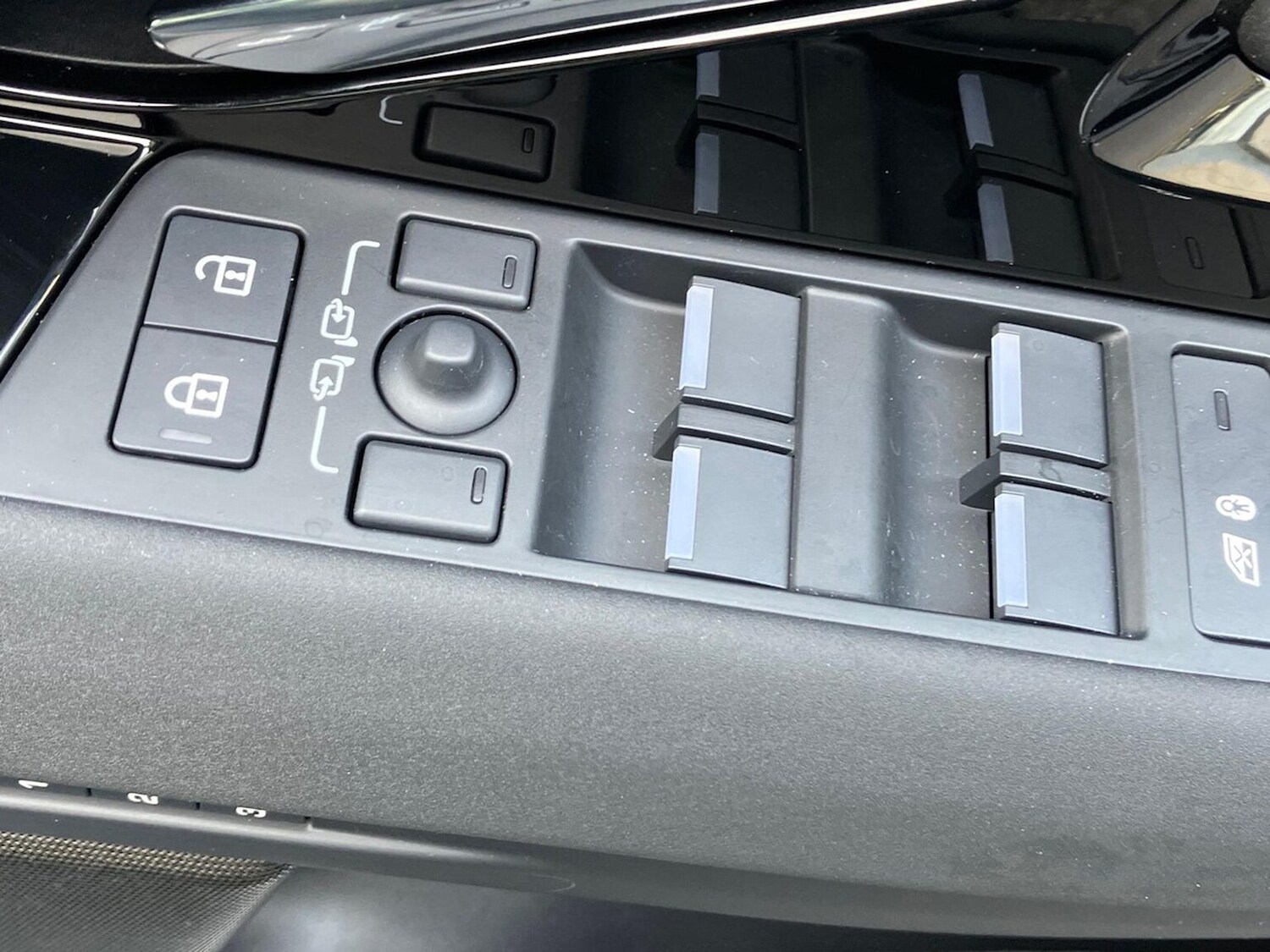 Used Land Rover Range Rover Evoque 2025 for sale - 77701339: Photo 25