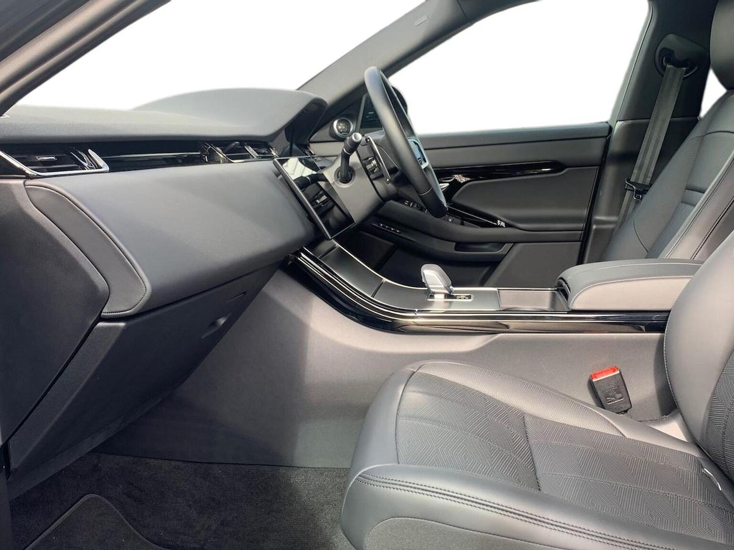 Used Land Rover Range Rover Evoque 2025 for sale - 76181399: Photo 3