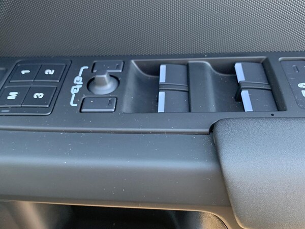 Used Land Rover Defender 2025 for sale - 76142968: Photo 25