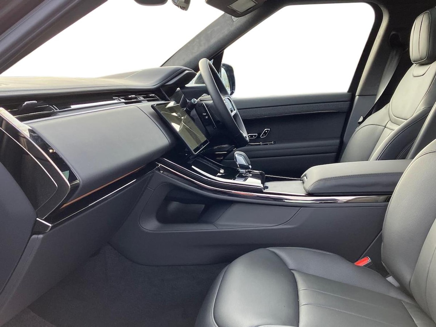 Used Land Rover Range Rover Sport 2025 for sale - 76931631: Photo 3