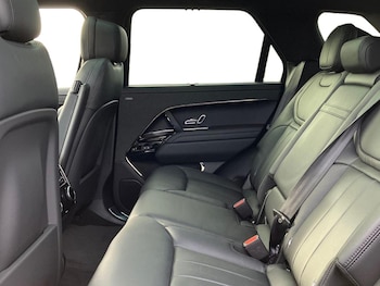 Used Land Rover Range Rover Sport 2025 for sale - 76931631: Photo