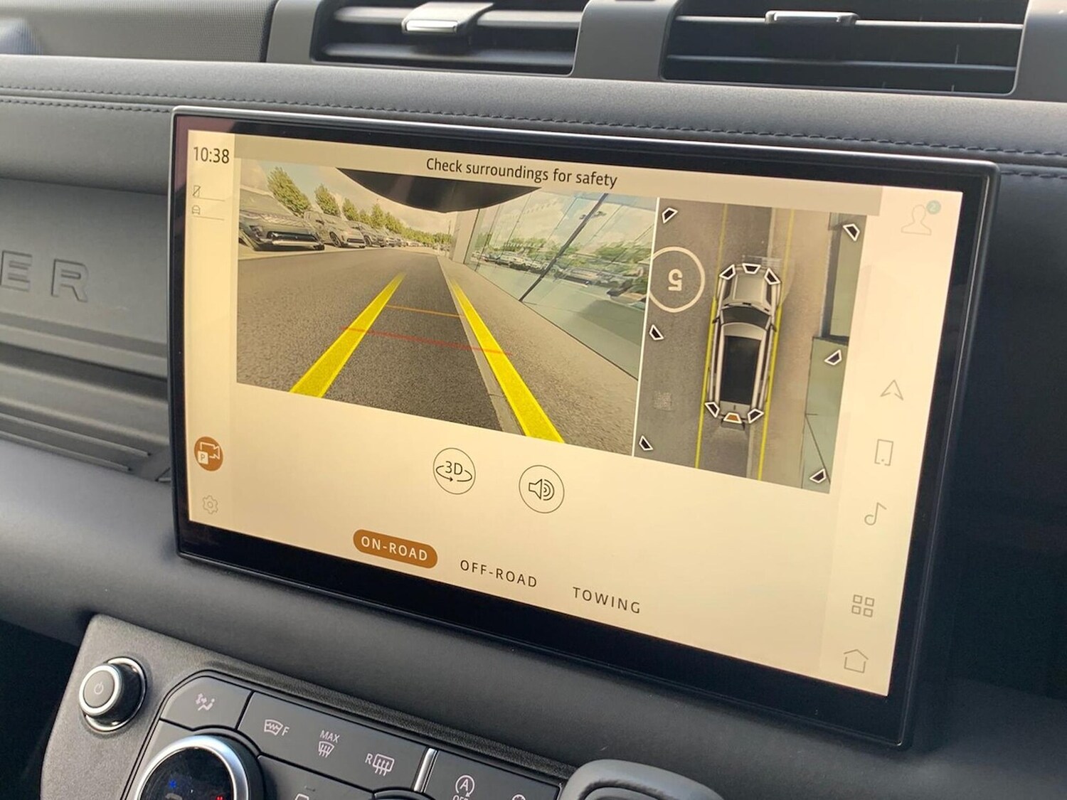 Used Land Rover Defender 2023 for sale - 77489442: Photo 12