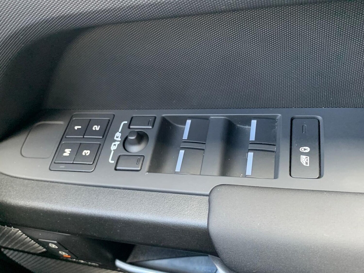 Used Land Rover Defender 2023 for sale - 77489442: Photo 25