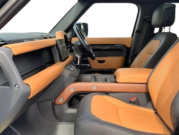 Used Land Rover Defender 2024 for sale - 75970963: Photo